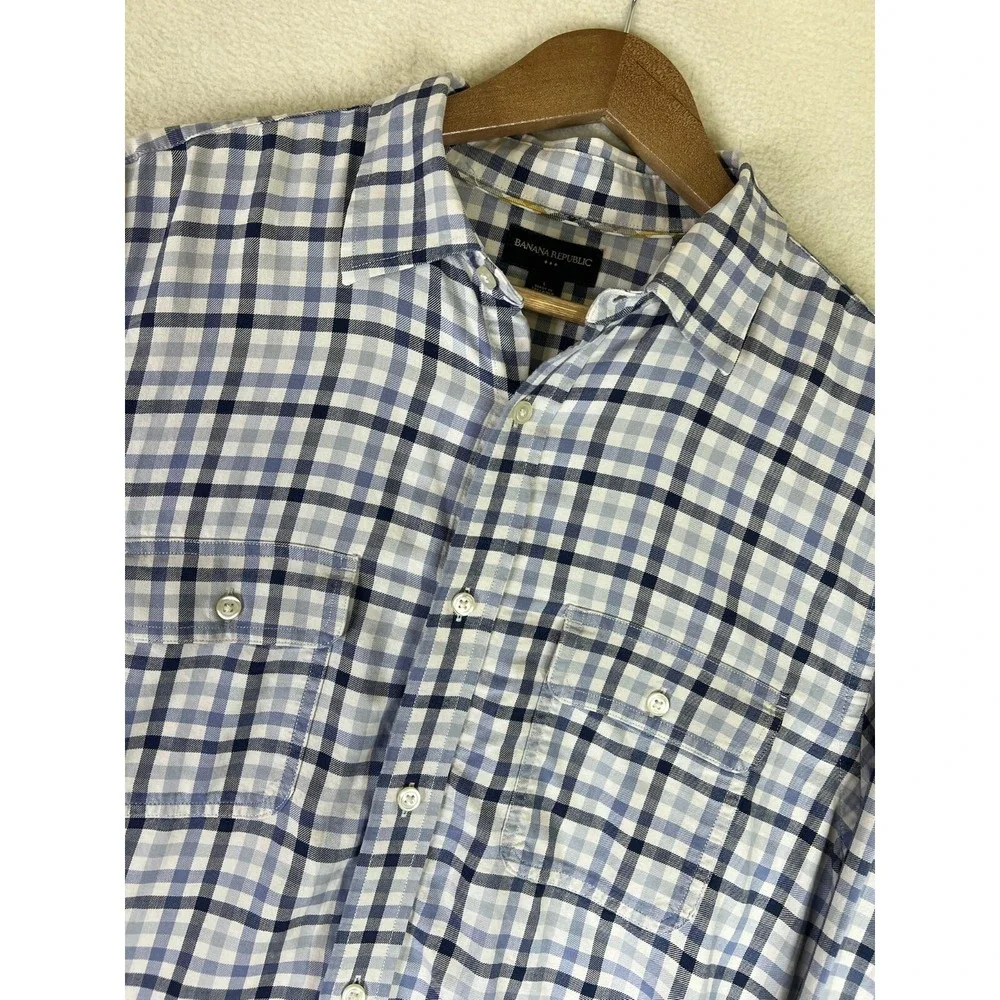 Banana‎ Republic Shirt Men's Large Blue Plaid Button Up 2 Pockets Casual